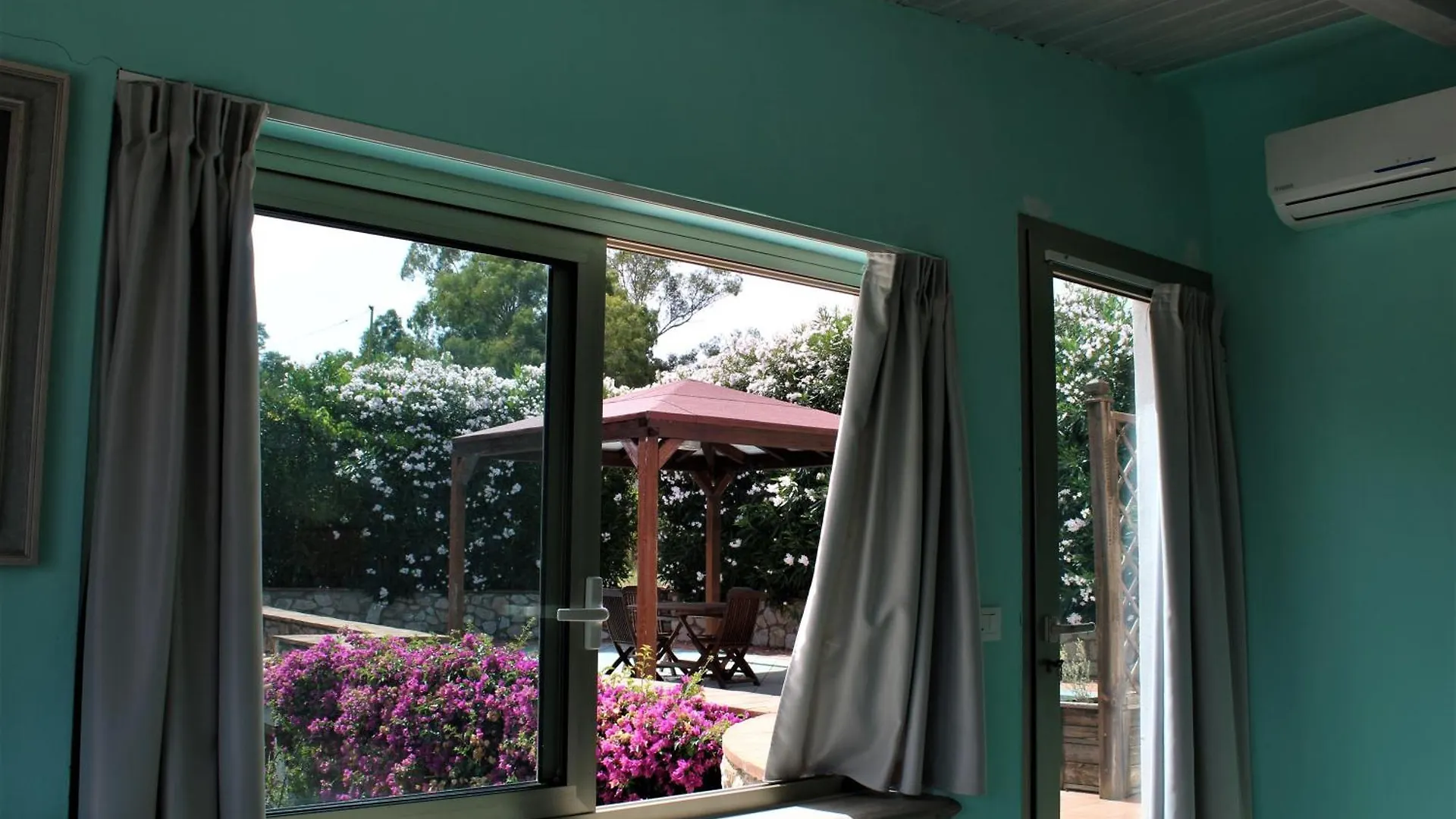 Residence Les Oliviers Porto Azzurro Aparthotel